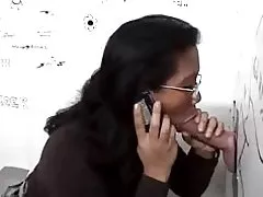 Gloryhole trong nhà vệ sinh cho người châu á chick