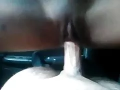 Trưởng thành rides Châu á trong xe